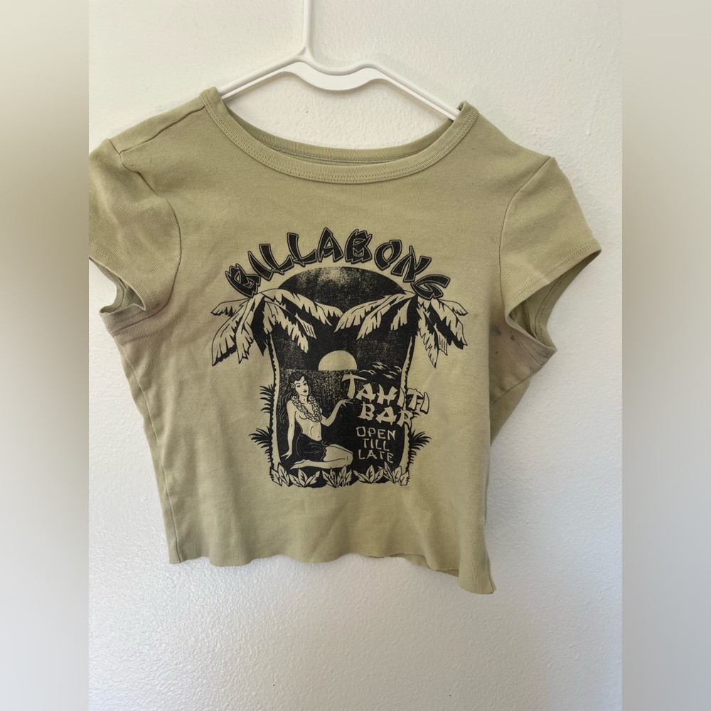 Billabong Green Cropped Short Sleeve Tee Casual Wear